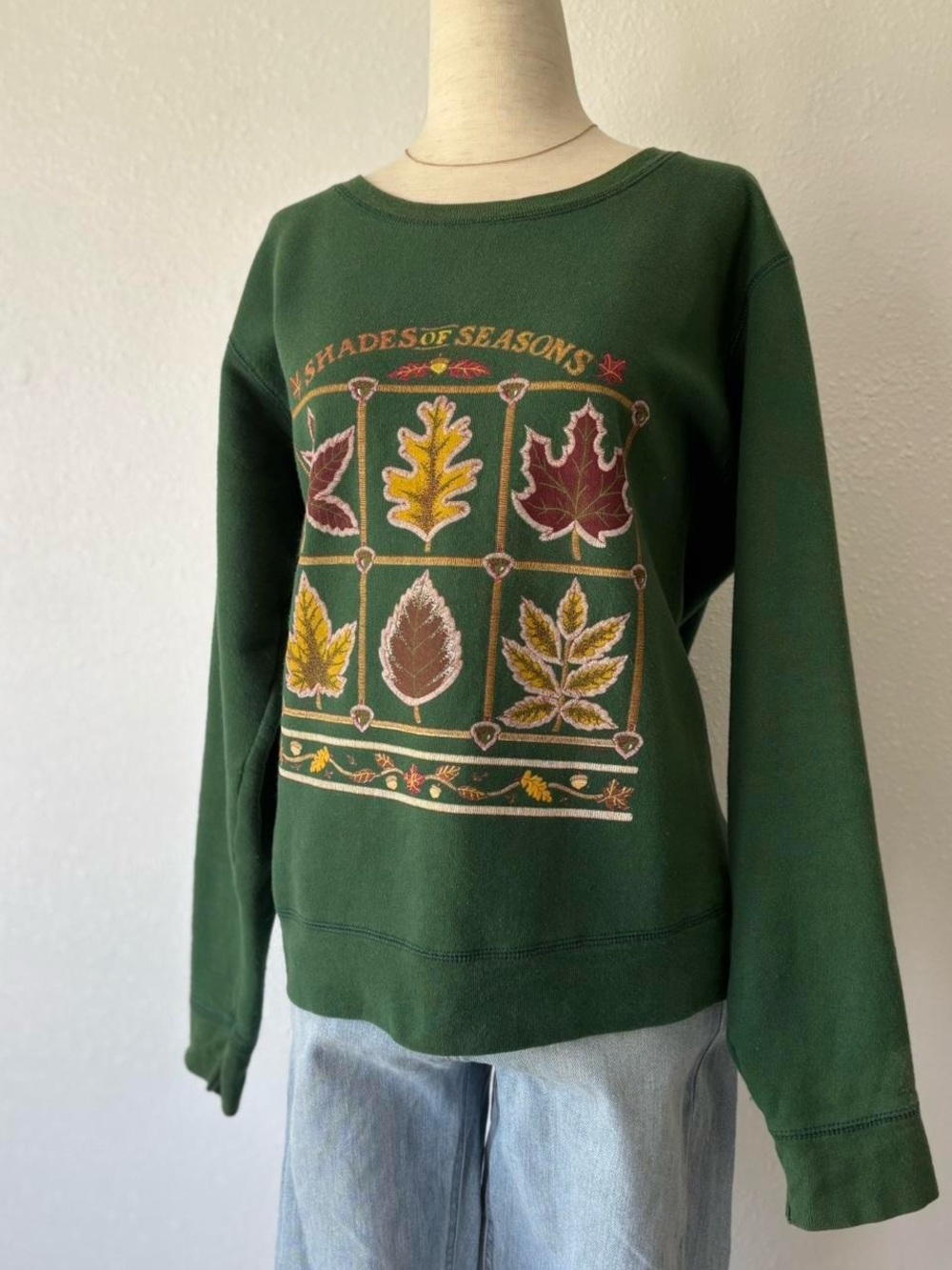 Green Leaf Graphic Sweatshirt